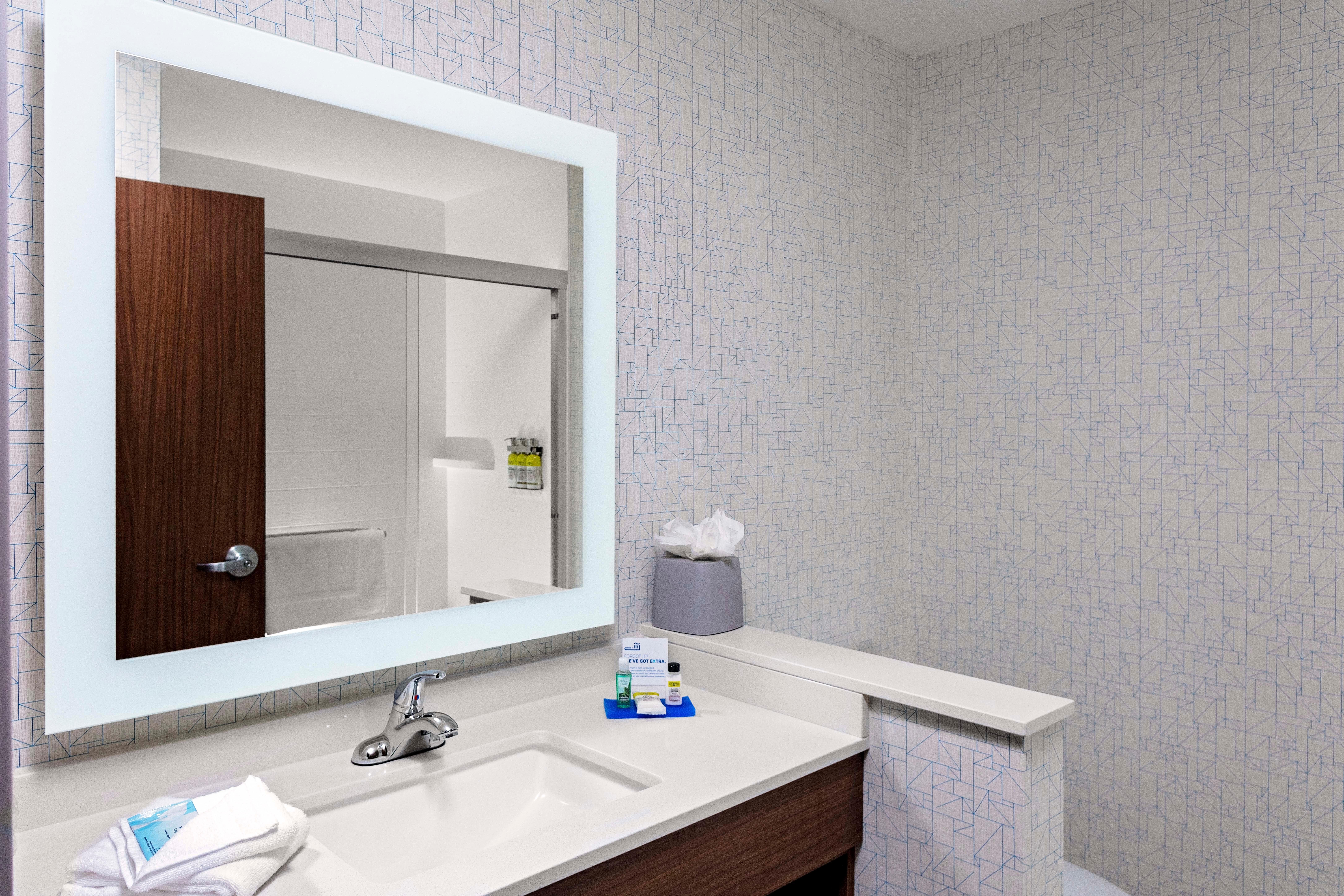 Holiday Inn Express & Suites - Madison By Ihg Ngoại thất bức ảnh