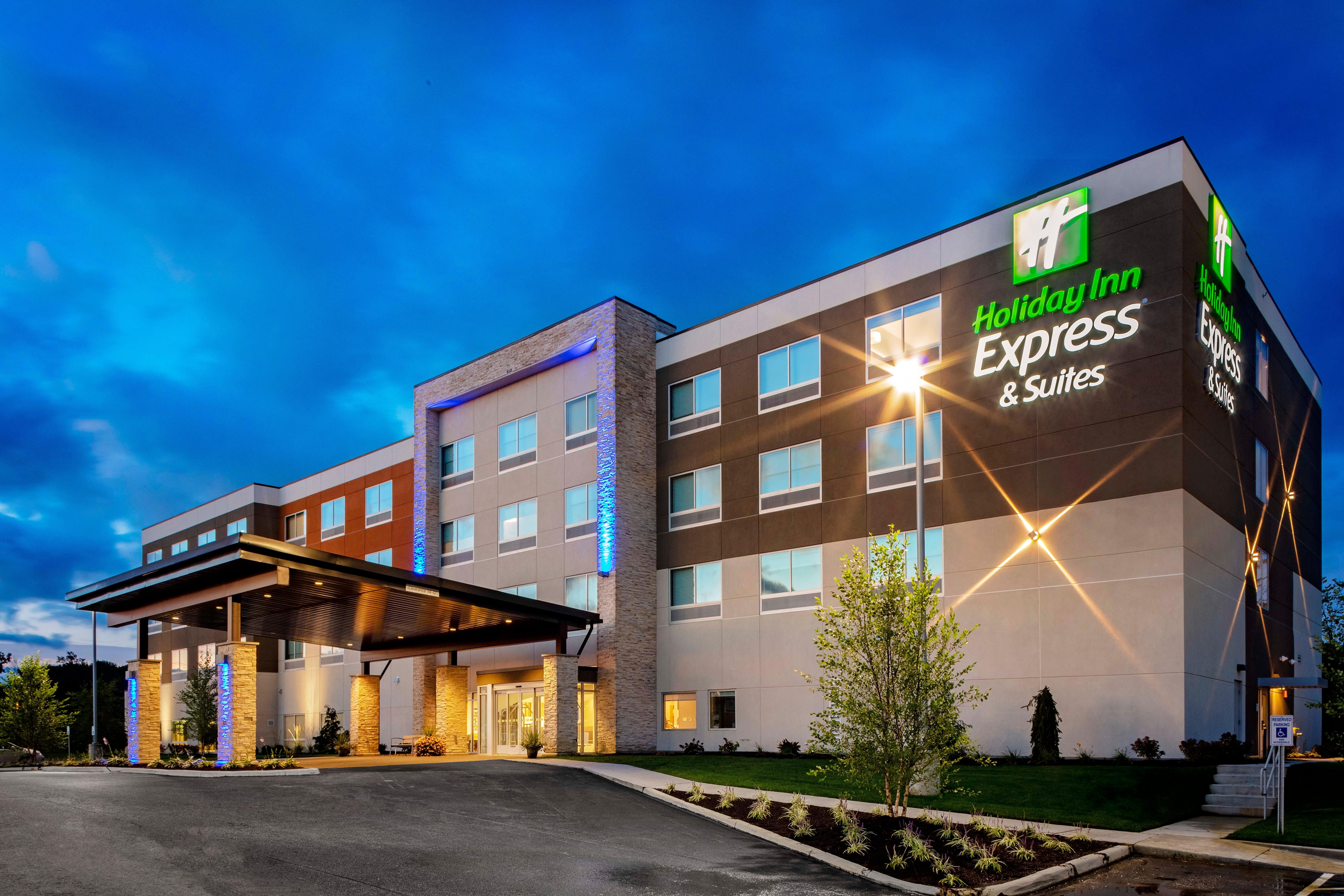 Holiday Inn Express & Suites - Madison By Ihg Ngoại thất bức ảnh
